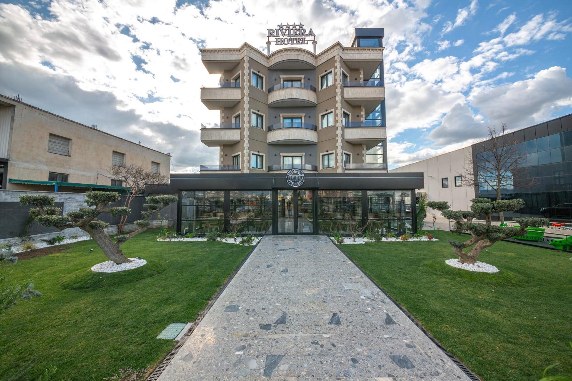 Riviera Hotel Kamez